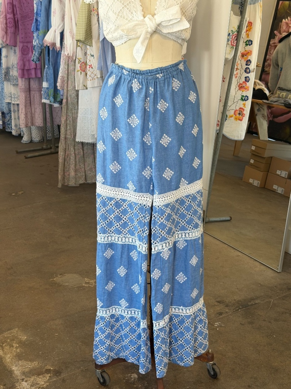 Temptation Positano Senape Pants in Blue Jean